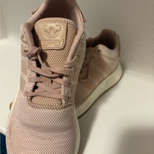 adidas nmd Blush